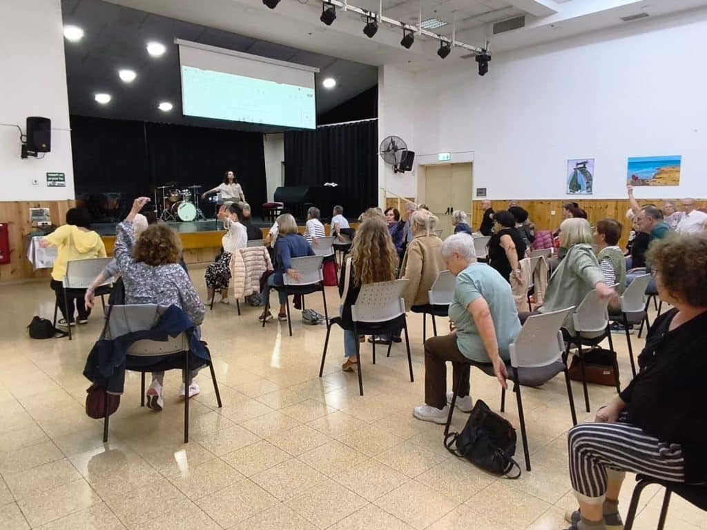 טיפול בריקוד בזכרון יעקב בגיל השלישי - רוקדים את החיים